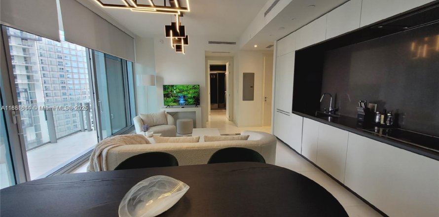 Кондоминиум с 1 спальней в Майами, Флорида № 2021274