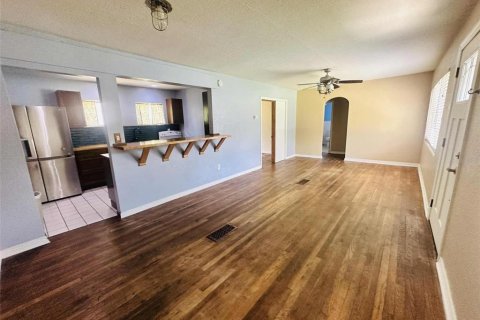 House in Lakeland, Florida 2 bedrooms, 99.87 sq.m. № 1777424 - photo 10
