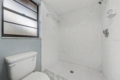 Villa ou maison à vendre à Deltona, Floride: 3 chambres, 130.25 m2 № 2156615 - photo 9
