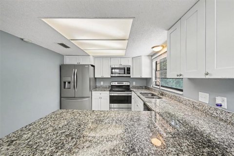Villa ou maison à vendre à Deltona, Floride: 3 chambres, 130.25 m2 № 2156615 - photo 4