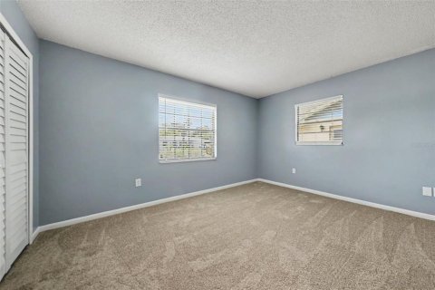 Villa ou maison à vendre à Deltona, Floride: 3 chambres, 130.25 m2 № 2156615 - photo 11