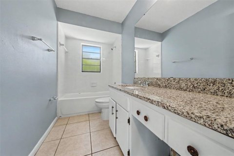 Villa ou maison à vendre à Deltona, Floride: 3 chambres, 130.25 m2 № 2156615 - photo 12