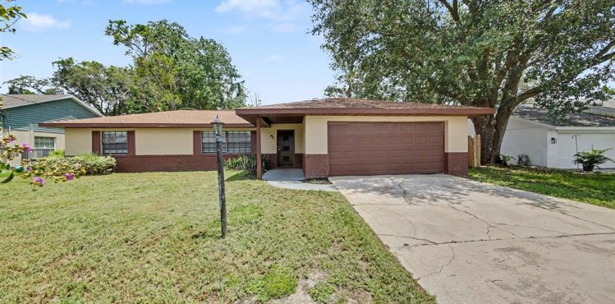 Villa ou maison à Deltona, Floride 3 chambres, 130.25 m2 № 2156615
