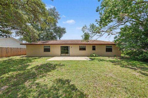 Villa ou maison à vendre à Deltona, Floride: 3 chambres, 130.25 m2 № 2156615 - photo 16