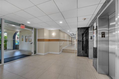 Condominio en venta en Miami, Florida, 1 dormitorio, 53.88 m2 № 2077182 - foto 6