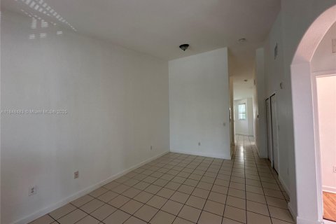 Condo in Homestead, Florida, 3 bedrooms  № 1962401 - photo 2
