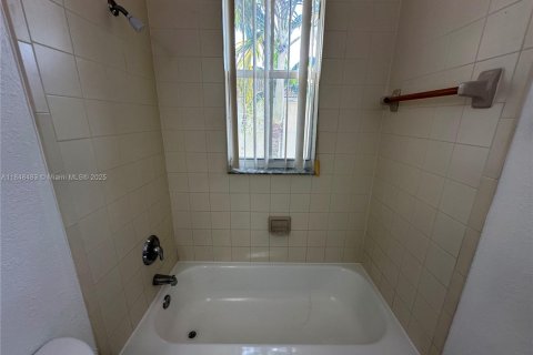 Condo in Homestead, Florida, 3 bedrooms  № 1962401 - photo 19