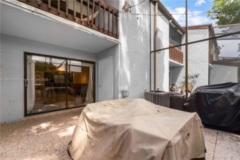 Adosado en venta en Doral, Florida, 2 dormitorios, 129.32 m2 № 1956428 - foto 20