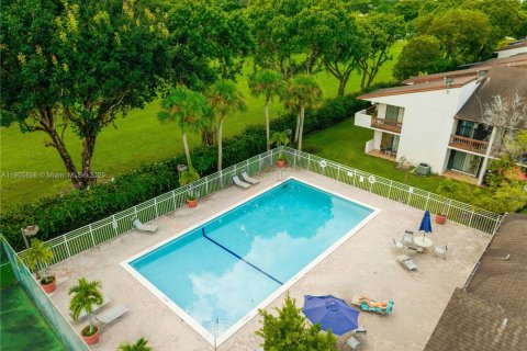 Adosado en venta en Doral, Florida, 2 dormitorios, 129.32 m2 № 1956428 - foto 10