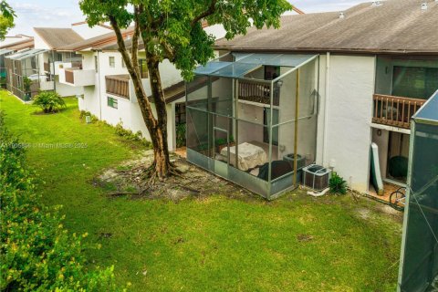 Adosado en venta en Doral, Florida, 2 dormitorios, 129.32 m2 № 1956428 - foto 14