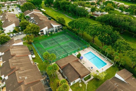 Adosado en venta en Doral, Florida, 2 dormitorios, 129.32 m2 № 1956428 - foto 7