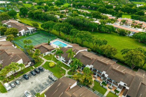 Adosado en venta en Doral, Florida, 2 dormitorios, 129.32 m2 № 1956428 - foto 6