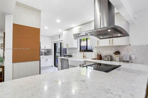 Condominio en venta en Weston, Florida, 2 dormitorios, 138.42 m2 № 1779686 - foto 5