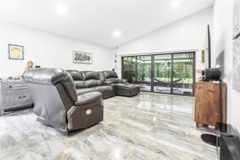 Condominio en venta en Weston, Florida, 2 dormitorios, 138.42 m2 № 1779686 - foto 17