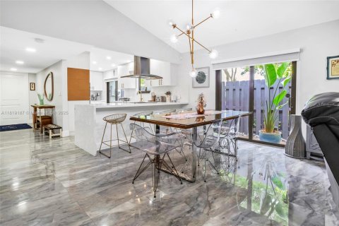 Condominio en venta en Weston, Florida, 2 dormitorios, 138.42 m2 № 1779686 - foto 16