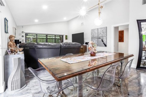 Condominio en venta en Weston, Florida, 2 dormitorios, 138.42 m2 № 1779686 - foto 14