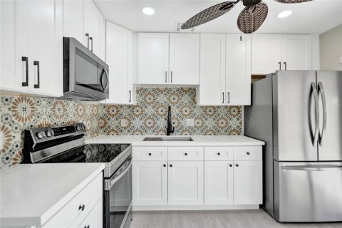 House in West Park, Florida 3 bedrooms, 93.65 sq.m. № 2060300 - photo 3