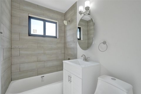 House in West Park, Florida 3 bedrooms, 93.65 sq.m. № 2060300 - photo 4