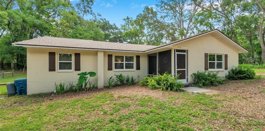 Villa ou maison à Brooksville, Floride 3 chambres, 141.95 m2 № 1745060