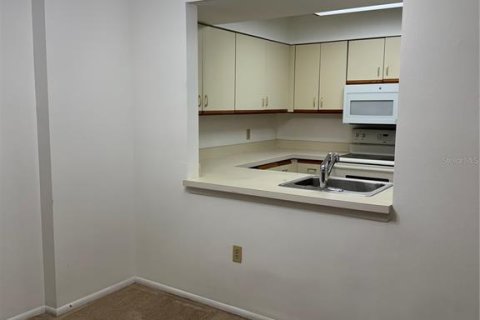Снять в аренду кондоминиум в Клируотер, Флорида 3 комнаты, 68.75м2, № 1853345 - фото 4