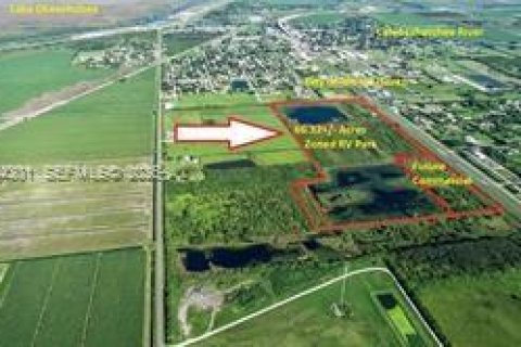 Immobilier commercial à vendre à Moore Haven, Floride № 2045478 - photo 1