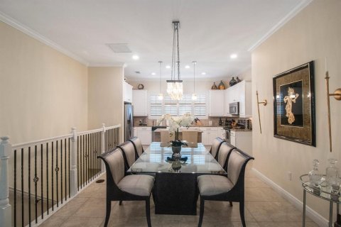 Townhouse in Tampa, Florida 2 bedrooms, 184.88 sq.m. № 2123558 - photo 11