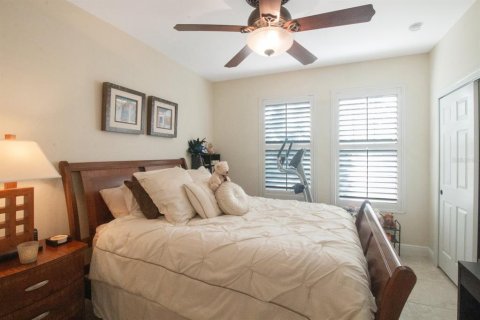Townhouse in Tampa, Florida 2 bedrooms, 184.88 sq.m. № 2123558 - photo 29