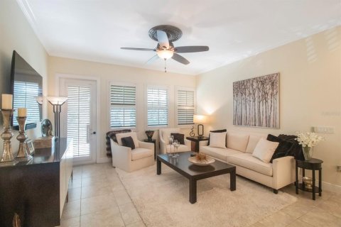 Townhouse in Tampa, Florida 2 bedrooms, 184.88 sq.m. № 2123558 - photo 6