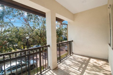Townhouse in Tampa, Florida 2 bedrooms, 184.88 sq.m. № 2123558 - photo 17
