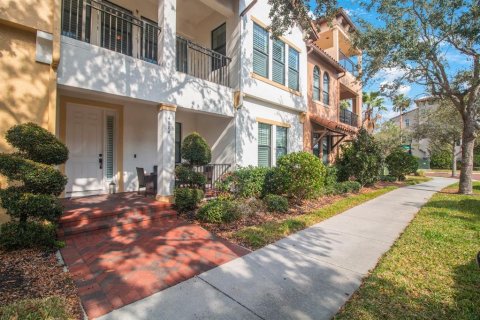 Townhouse in Tampa, Florida 2 bedrooms, 184.88 sq.m. № 2123558