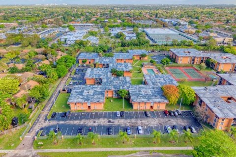 Купить кондоминиум в Майами, Флорида 2 спальни, 81.57м2, № 2049130 - фото 13