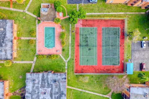 Купить кондоминиум в Майами, Флорида 2 спальни, 81.57м2, № 2049130 - фото 14