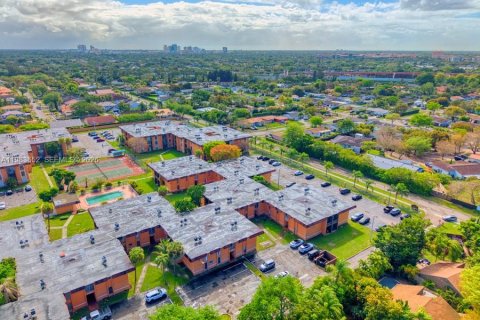 Купить кондоминиум в Майами, Флорида 2 спальни, 81.57м2, № 2049130 - фото 22