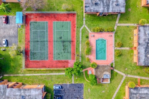 Купить кондоминиум в Майами, Флорида 2 спальни, 81.57м2, № 2049130 - фото 16