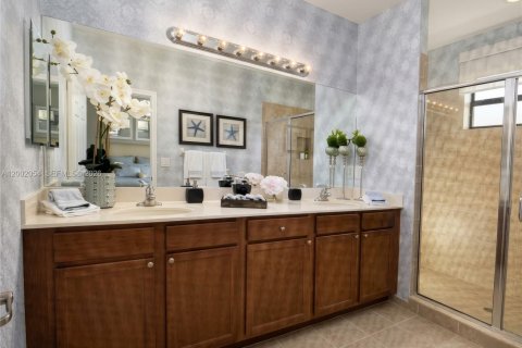 Touwnhouse à vendre à Miami, Floride: 3 chambres, 169.73 m2 № 2170301 - photo 6