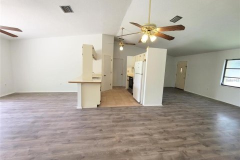 Casa en alquiler en Port Charlotte, Florida, 3 dormitorios, 140.28 m2 № 1916722 - foto 4