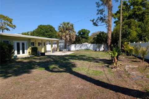 Villa ou maison à louer à Saint Petersburg, Floride: 3 chambres, 157.84 m2 № 2406828 - photo 23