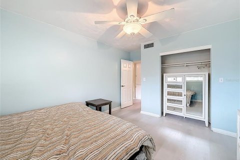 Villa ou maison à louer à Saint Petersburg, Floride: 3 chambres, 157.84 m2 № 2406828 - photo 13