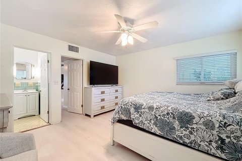 Villa ou maison à louer à Saint Petersburg, Floride: 3 chambres, 157.84 m2 № 2406828 - photo 15