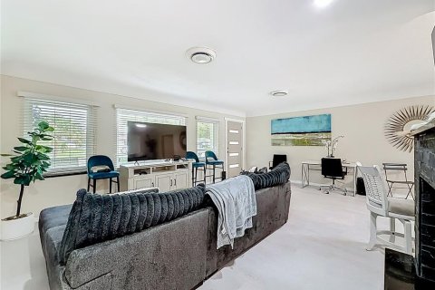 Villa ou maison à louer à Saint Petersburg, Floride: 3 chambres, 157.84 m2 № 2406828 - photo 5