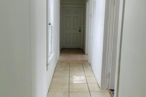 House in West Palm Beach, Florida 3 bedrooms, 92.9 sq.m. № 2246350 - photo 8