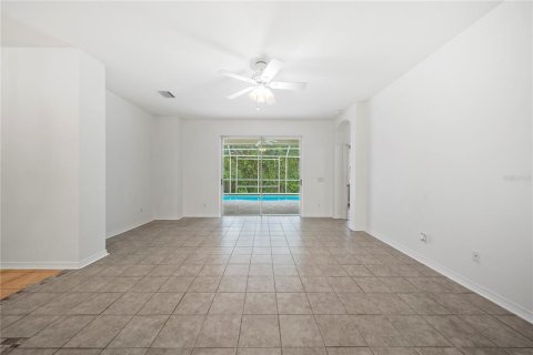 House in Tampa, Florida 4 bedrooms, 209.22 sq.m. № 1833214 - photo 8
