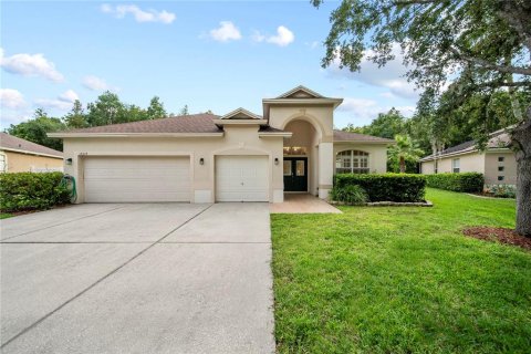 House in Tampa, Florida 4 bedrooms, 209.22 sq.m. № 1833214 - photo 1
