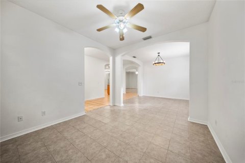 House in Tampa, Florida 4 bedrooms, 209.22 sq.m. № 1833214 - photo 13