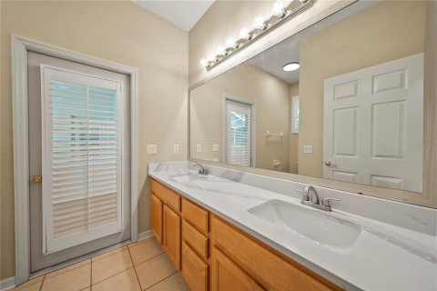 House in Tampa, Florida 4 bedrooms, 209.22 sq.m. № 1833214 - photo 22