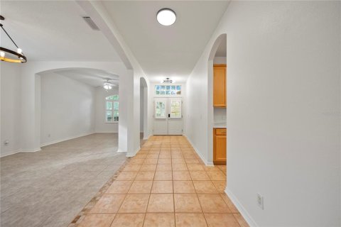 House in Tampa, Florida 4 bedrooms, 209.22 sq.m. № 1833214 - photo 5