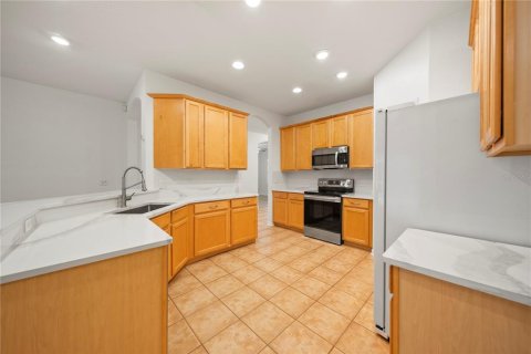 House in Tampa, Florida 4 bedrooms, 209.22 sq.m. № 1833214 - photo 9