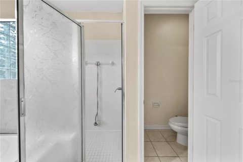 House in Tampa, Florida 4 bedrooms, 209.22 sq.m. № 1833214 - photo 16