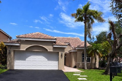 Casa en Weston, Florida 3 dormitorios № 2427774
