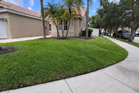 Casa en venta en Weston, Florida, 3 dormitorios № 2427774 - foto 2
